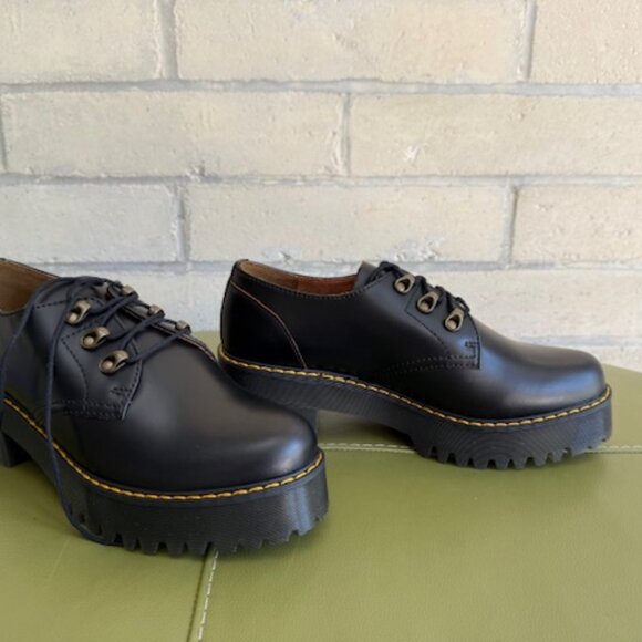Dr. Martens Leona Lo black heeled oxford shoe size US W 11 / UK 9 - Picture 2 of 10